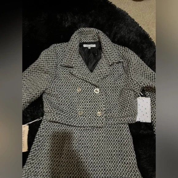 🛑SOLD🛑🎬HOST PICK 🎬 Two-piece tweed skirt set - Picture 2 of 3